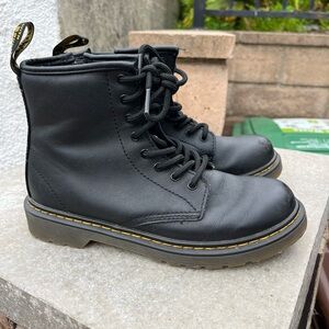 Kids Doc Martens US4 black leather